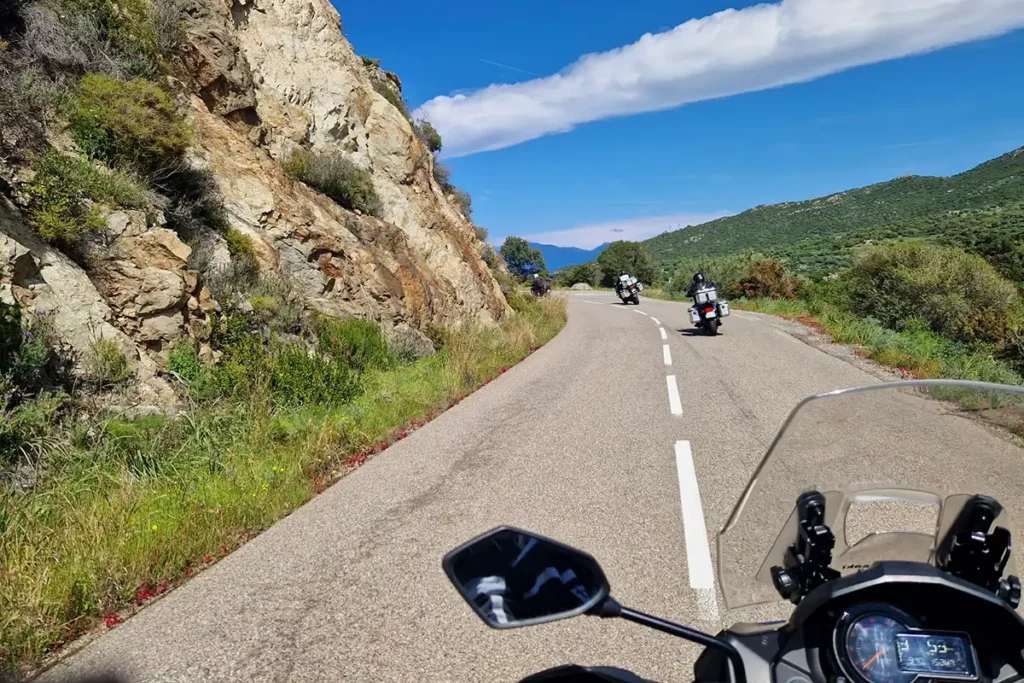 corse-virage-moto-retro